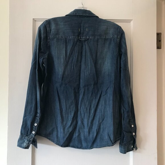 Madewell | Denim Boyshirt in Campground Wash - Picture 9 of 13